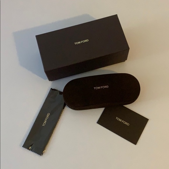 Tom Ford Eyeglass/Sunglass Velvet Case - Picture 1 of 8